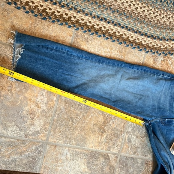 MOTHER The Insider Crop Step Fray Size 28 NWT - Picture 11 of 16